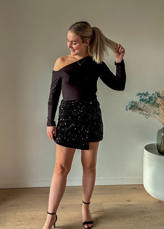 Velvet sequined short skirt