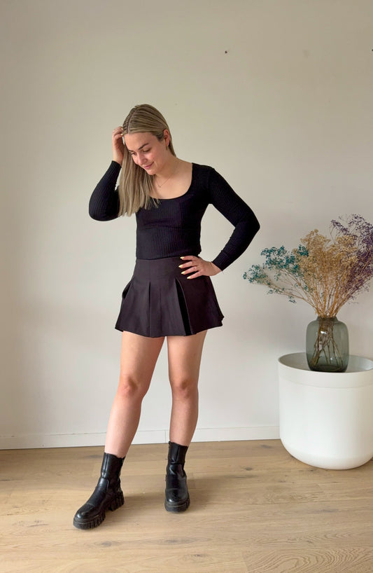 Black skirt