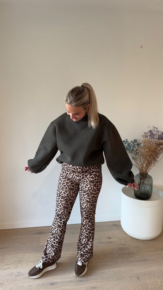 Flaired tiger pant