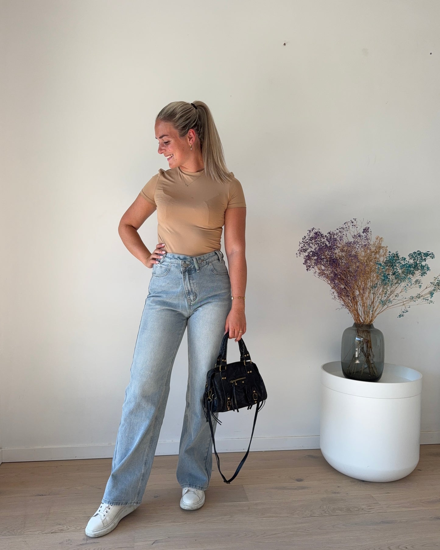 Beige comfy top
