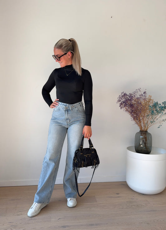 Black comfy shirt